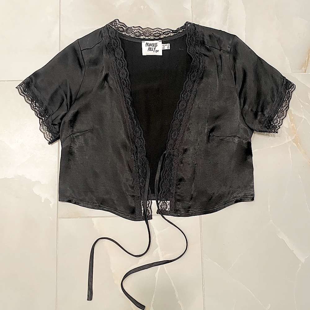 ✨BLACK SATIN/LACE TIE UP TOP🔥